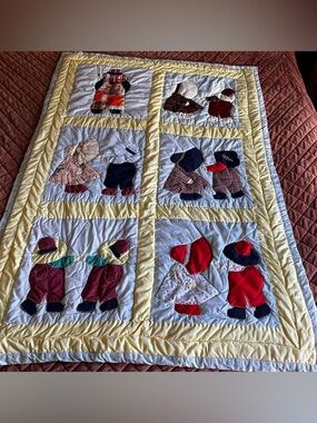Vintage handmade sun bonnet quilt 36x52 inches